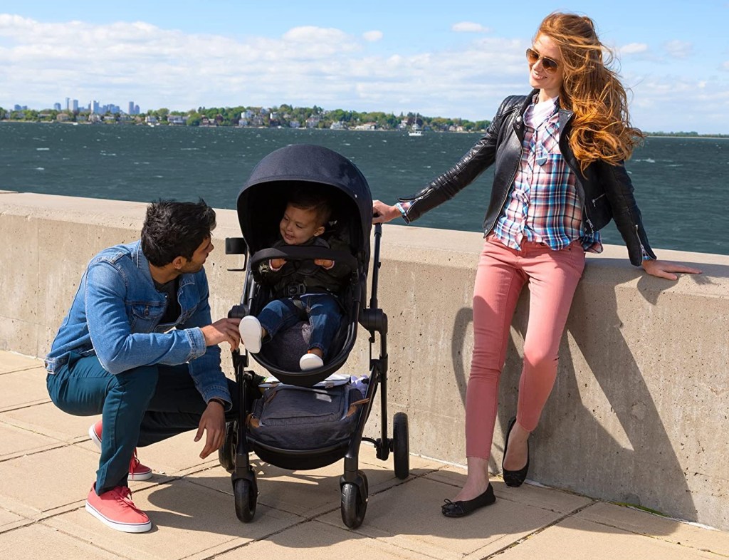 Evenflo Pivot Modular Travel System with Bassinet